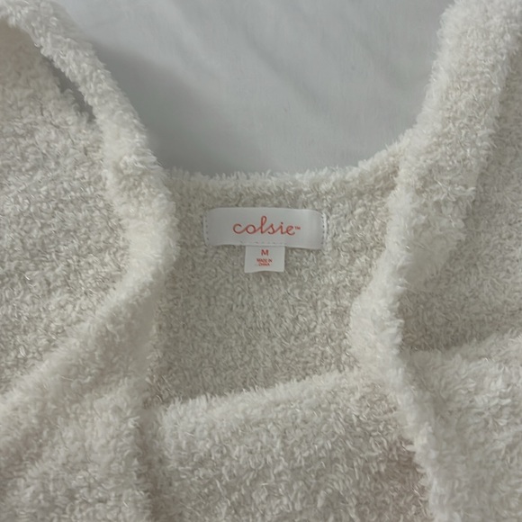 Colsie Fluffy Set - Picture 5 of 5